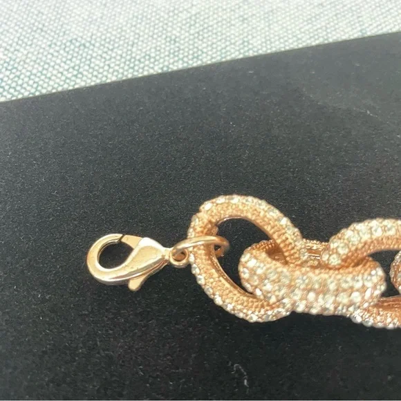 Elegant Rose Gold Tone Chain Bracelet - Picture 3 of 5